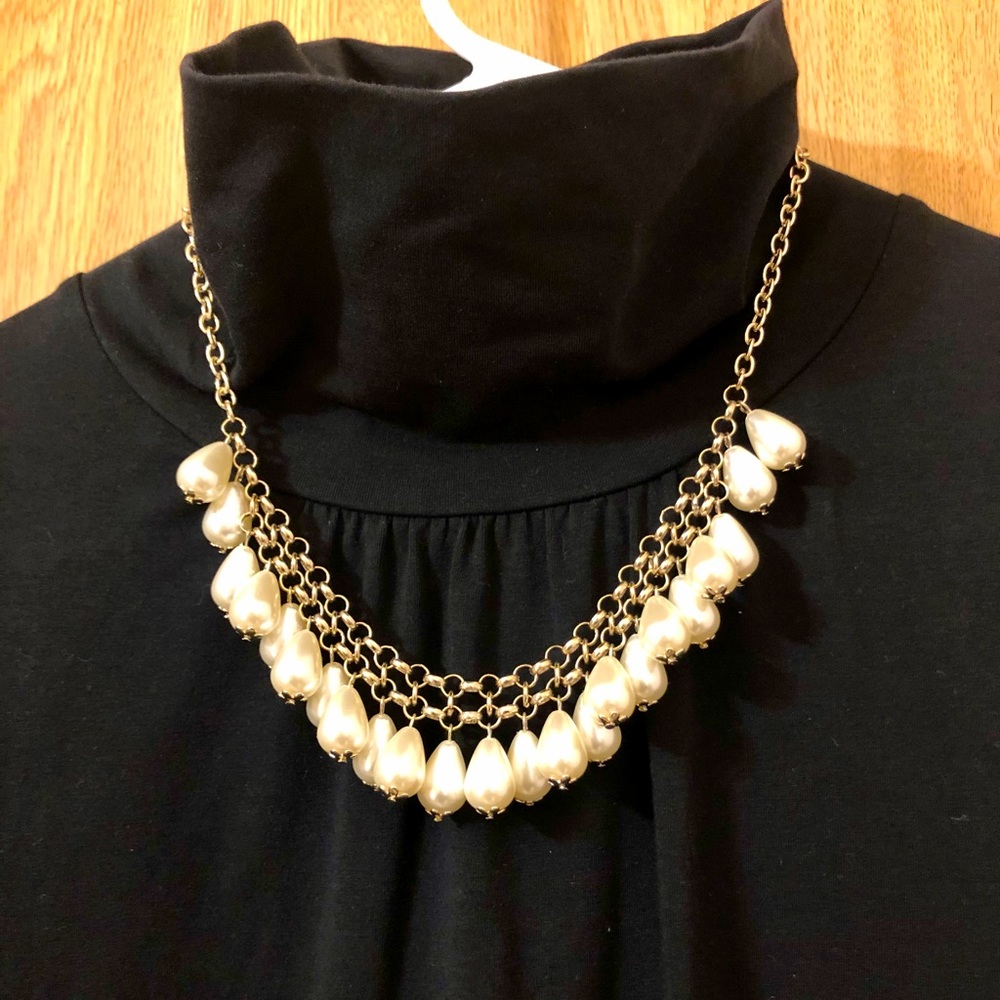 NWT GU Fringe Pearl Necklace